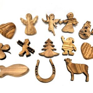Christbaumanhänger aus Olivenholz