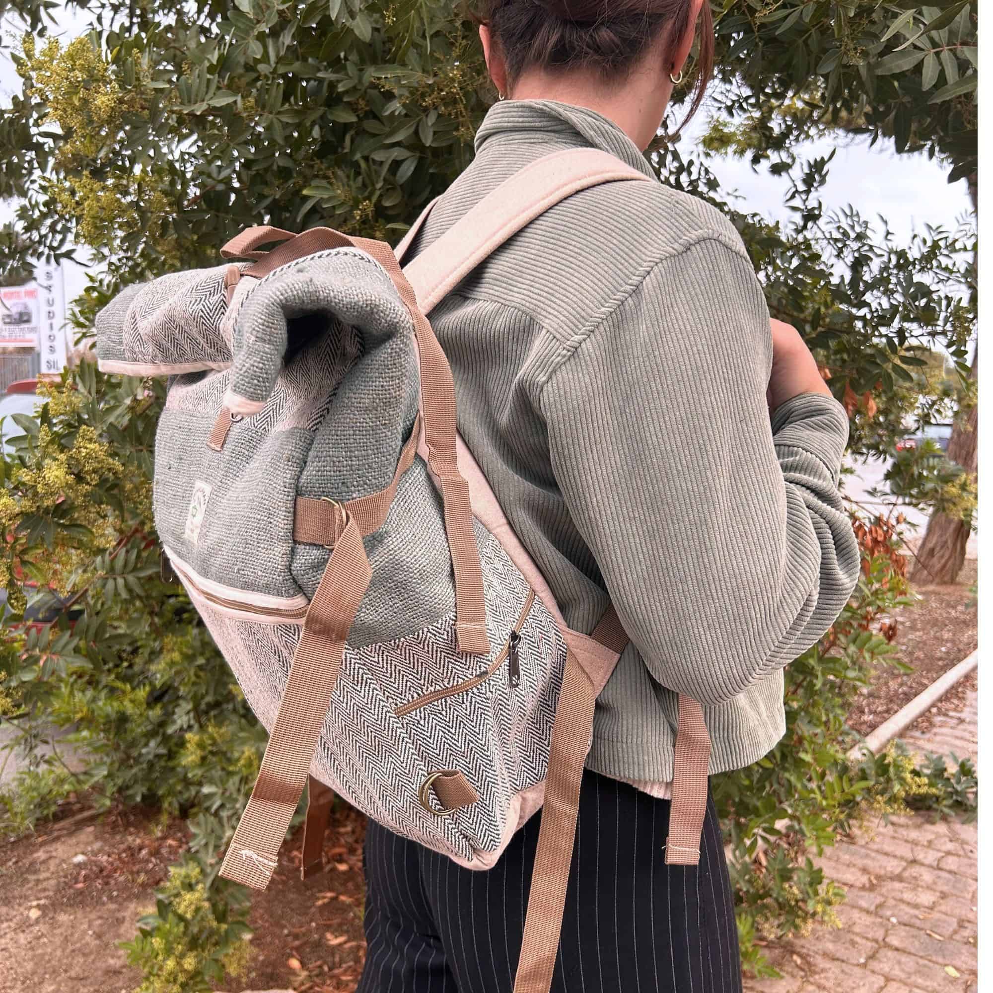 Trekking-Rollrucksack aus Hanf - Salbei – Bild 3