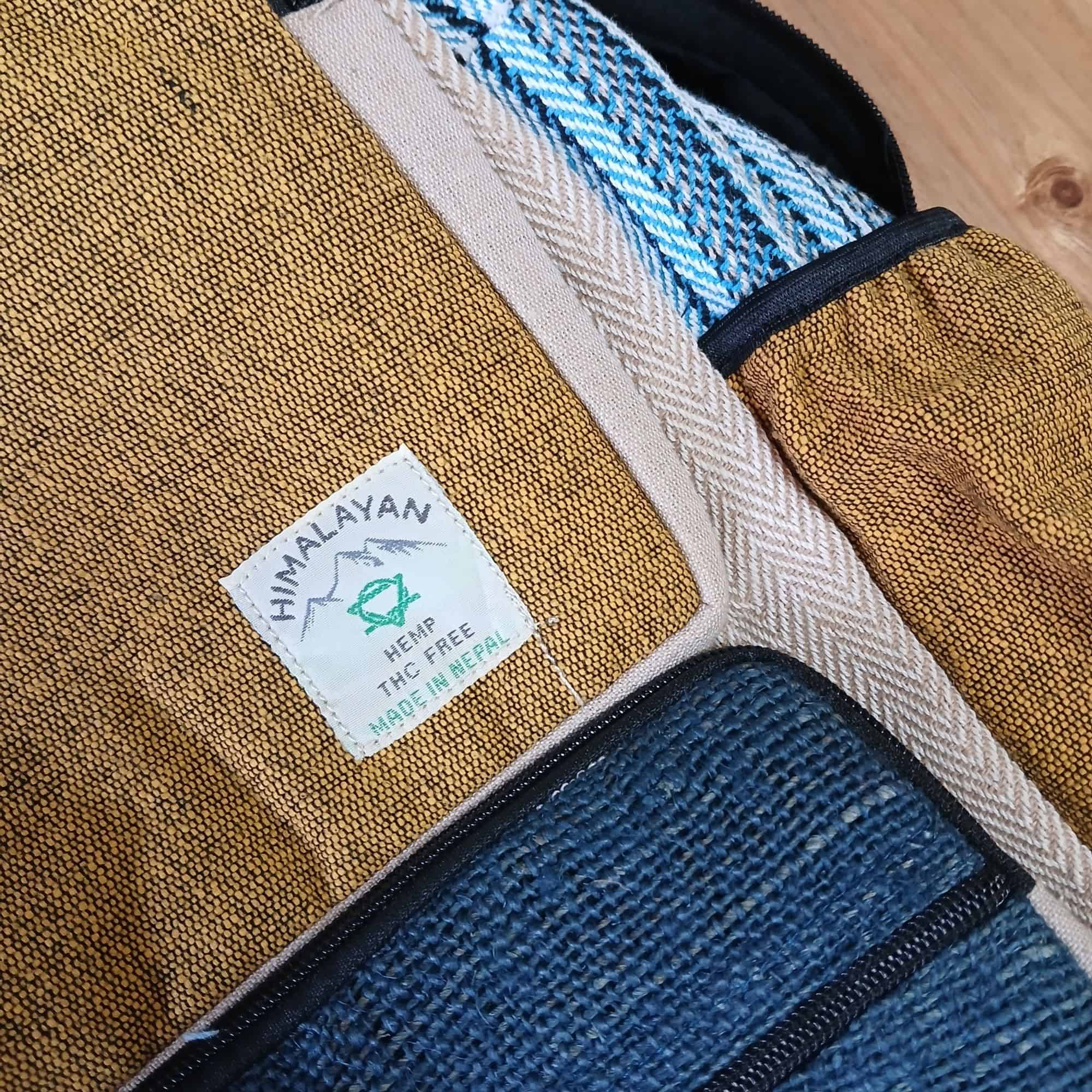 Großer, kastenförmiger Hanf-Rucksack – Petrol und Kurkuma – Bild 3