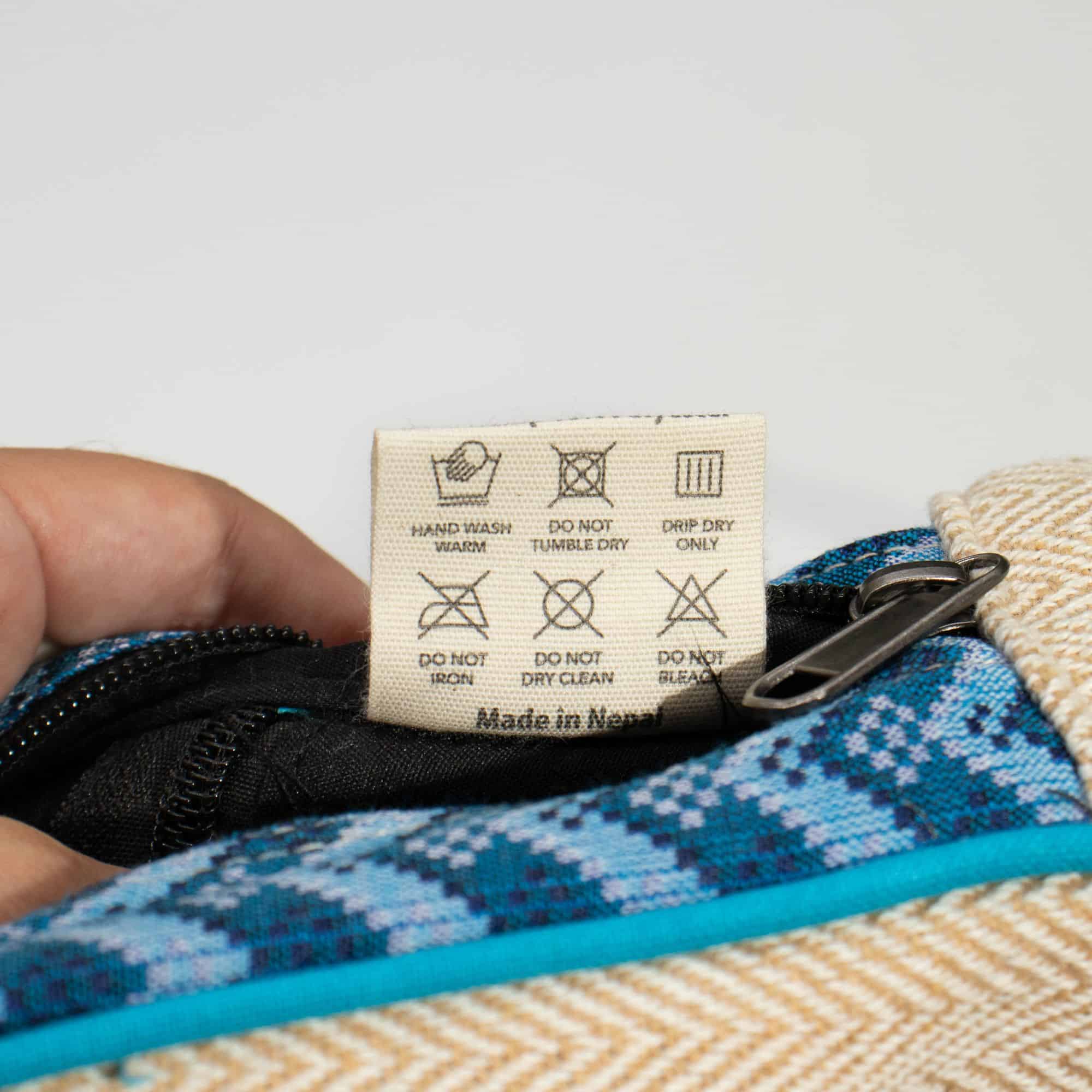 Kathmandu-Rucksack (mittelgroß) – Dhaka Design (30x21x9cm) – Bild 13